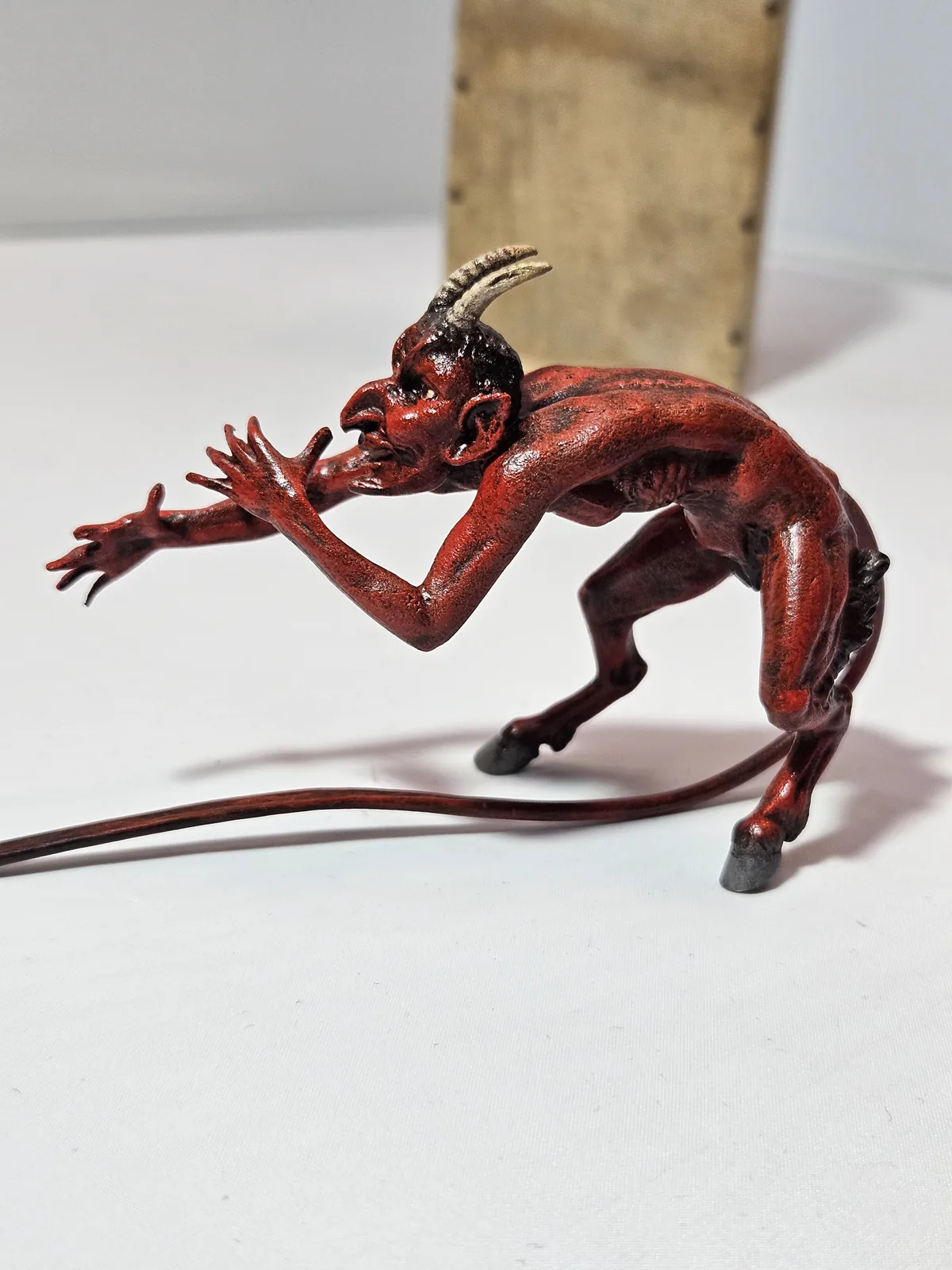 Devil long nose