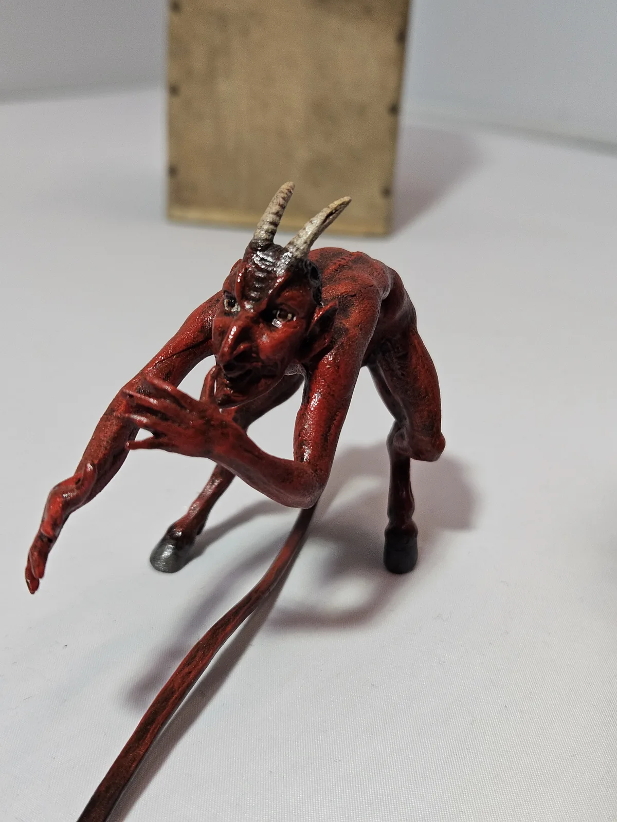 Devil long nose
