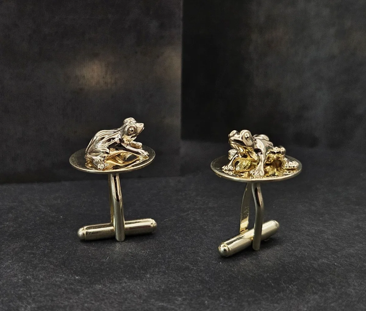 Frog Cufflinks Gold
