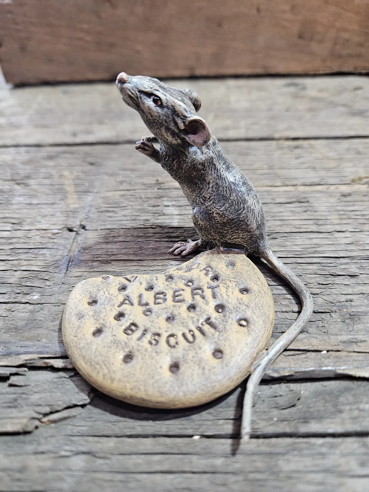 Mouse with Cookie